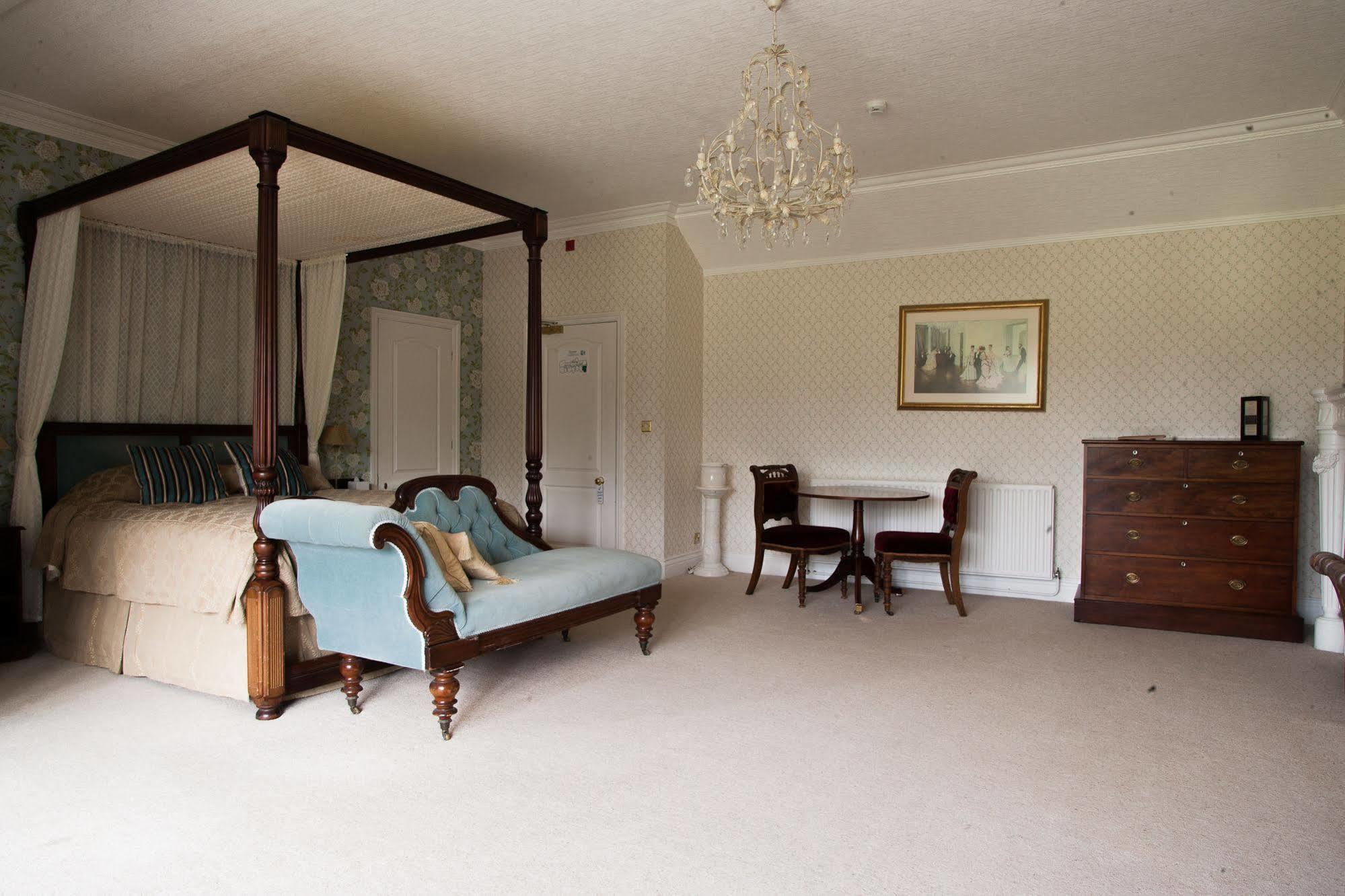 Petwood Hotel Woodhall Spa Bagian luar foto